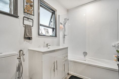 Photo of property in 84 Folkestone Drive, Flaxmere, Hastings, 4120