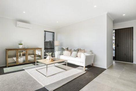 Photo of property in 16 Rauawa Lane, Hobsonville, 0616