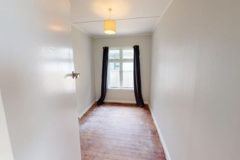 Photo of property in 118 Pahiatua Street, Hokowhitu, Palmerston North, 4410