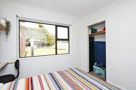 Photo of property in 10 Tui Place, Otatara, Invercargill, 9879