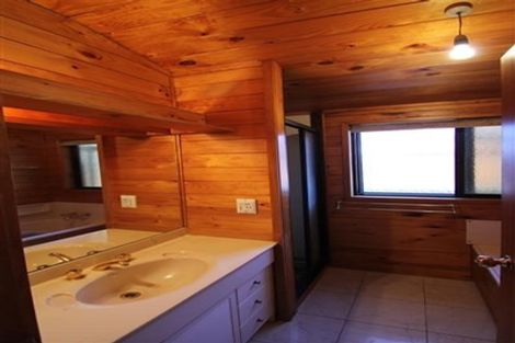 Photo of property in 1/170 Green Lane West, Greenlane, Auckland, 1051