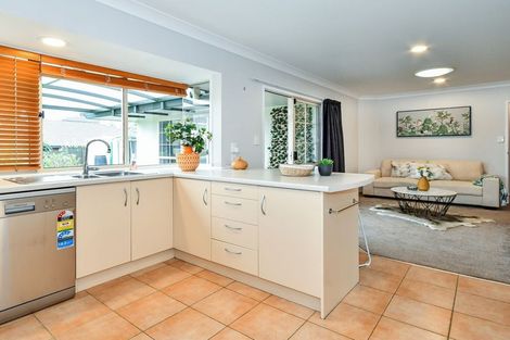 Photo of property in 31 Wairere Road, The Gardens, Auckland, 2105