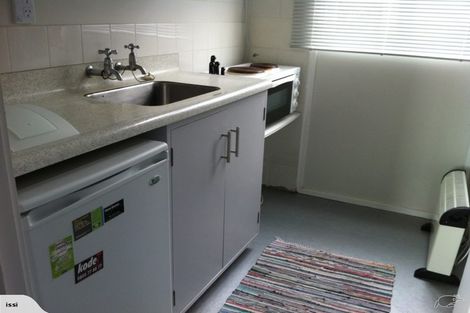 Photo of property in Fairmont Flats, 4c/20 Maarama Crescent, Aro Valley, Wellington, 6021