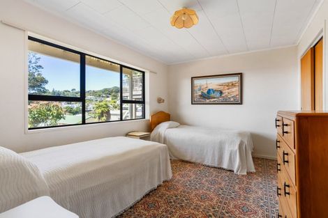 Photo of property in 101 Titiro Place, Onemana, Whangamata, 3691