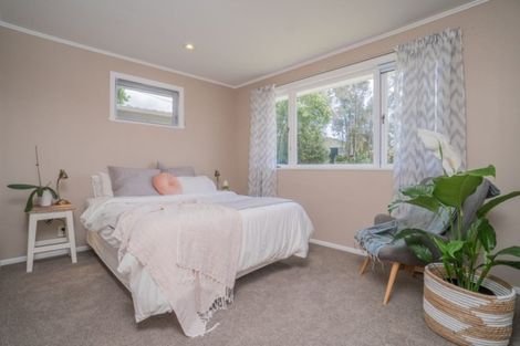 Photo of property in 7 Trelawn Place, Cockle Bay, Auckland, 2014
