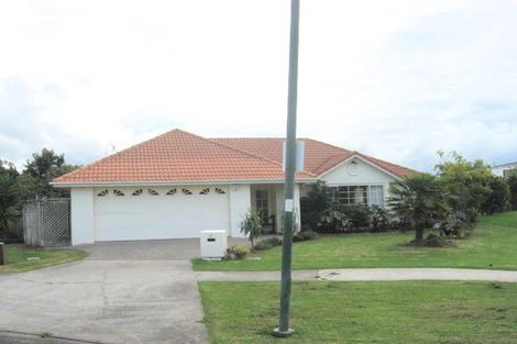 Photo of property in 21 Palmcrest Grove, Highland Park, Auckland, 2010