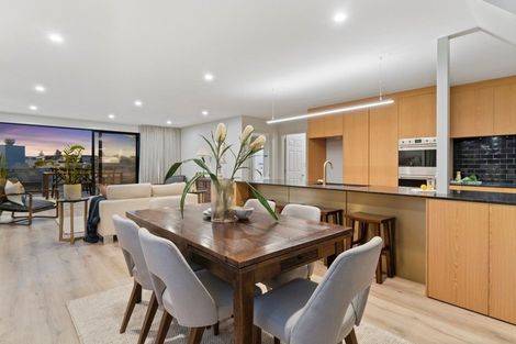 Photo of property in Capri Apartments, 5 The Mall, Mount Maunganui, 3116