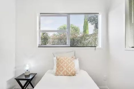 Photo of property in 3/4 Beach Road, Castor Bay, Auckland, 0620