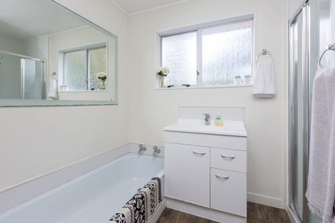 Photo of property in 11b Gemstone Drive, Birchville, Upper Hutt, 5018