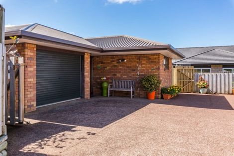 Photo of property in 2 Carver Close, Kerikeri, 0230