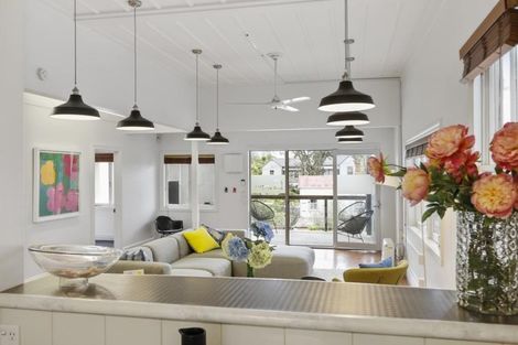 Photo of property in 36 Douglas Street, Okitu, Gisborne, 4010