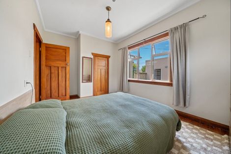 Photo of property in 180 Brooklands Road, Vogeltown, New Plymouth, 4310