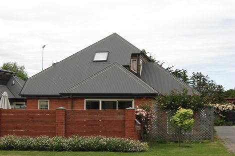 Photo of property in 1a O'connor Place, Burnside, Christchurch, 8053