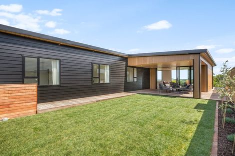 Photo of property in 11 Lauderdale Road, Papakowhai, Porirua, 5024