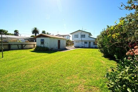 Photo of property in 7 Athenree Road, Athenree, Katikati, 3177