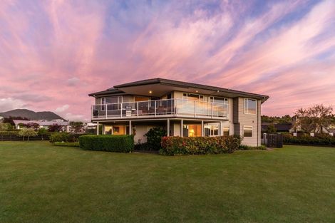 Photo of property in 19 Magnolia Rise, Waipahihi, Taupo, 3330