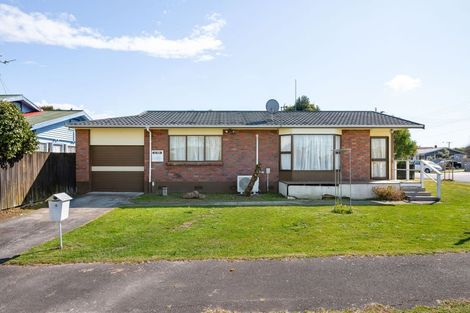 Photo of property in 2a Saint Lukes Place, Bader, Hamilton, 3206