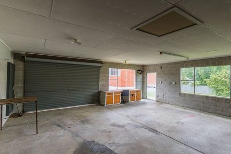 Photo of property in 81 Timaru Road, Waimate, 7924