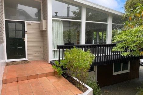 Photo of property in 9 Ardross Avenue, Khandallah, Wellington, 6035