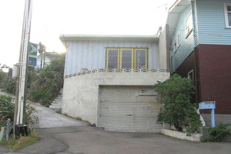 Photo of property in 4 Happy Valley Road, Owhiro Bay, Wellington, 6023