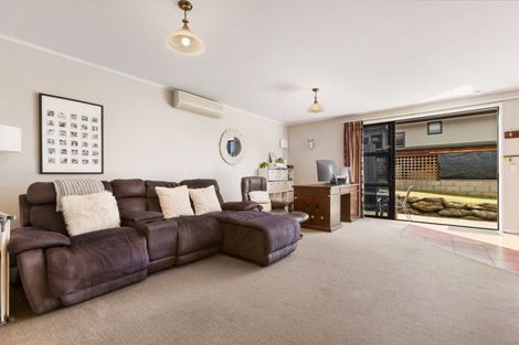 Photo of property in 4 Hillview Place, Wanaka, 9305