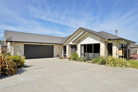 Photo of property in 15 Mosslea Court, Rototuna North, Hamilton, 3210