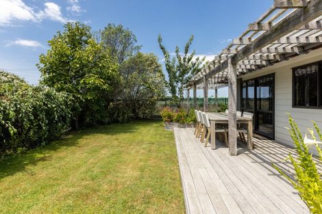 Photo of property in 15 Mcnaughton Place, Onekawa, Napier, 4110