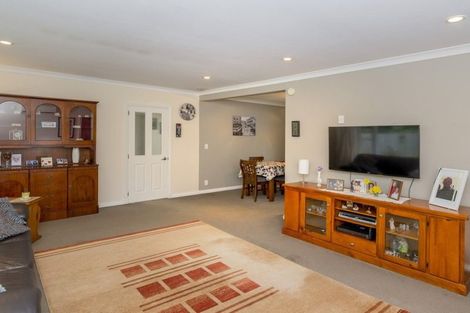 Photo of property in 318 Te Moana Road, Waikanae, 5036