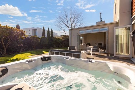 Photo of property in 17a Taylors Avenue, Bryndwr, Christchurch, 8052