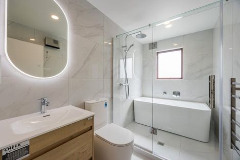 Photo of property in 55 Maungakaraka Road, Karaka, 2580