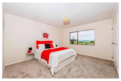 Photo of property in 15 Clearview Heights, Ranui, Auckland, 0612