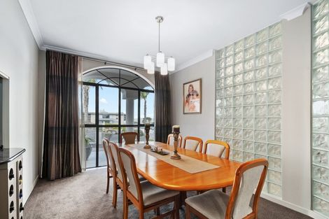 Photo of property in 6 Courtneys, West Harbour, Auckland, 0618