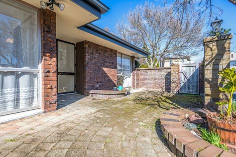Photo of property in 18a Montgomery Terrace, Hokowhitu, Palmerston North, 4410