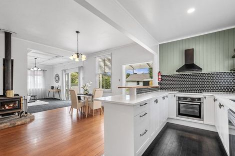 Photo of property in 221 Henderson Valley Road, Henderson, Auckland, 0612