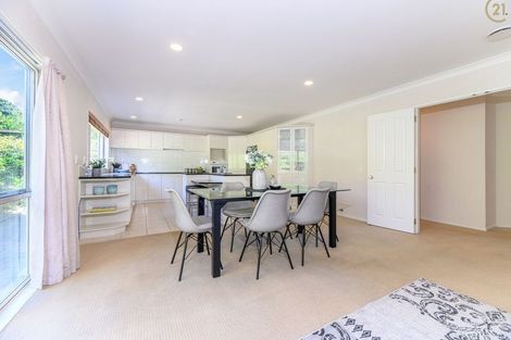 Photo of property in 28 Santa Ana Drive, Dannemora, Auckland, 2016