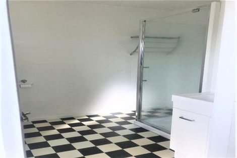 Photo of property in 493b Devonport Road, Tauranga South, Tauranga, 3112