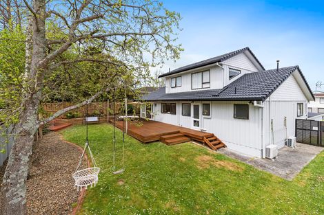 Photo of property in 24 Deodar Place, Totara Heights, Auckland, 2105