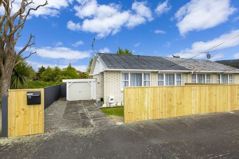 Photo of property in 2b Liverpool Street, Trentham, Upper Hutt, 5018