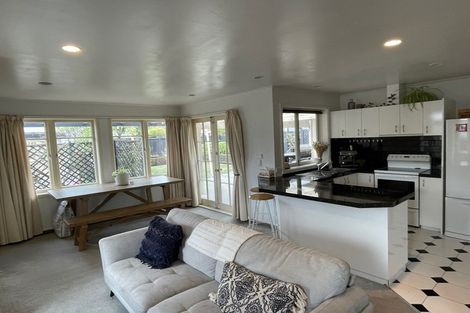 Photo of property in 40 Napier Road, Havelock North, 4130