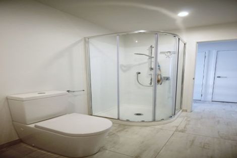 Photo of property in 1 Poutawa Lane, Clarks Beach, 2122