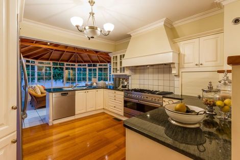 Photo of property in 2/57 Rock Isle Road, Torbay, Auckland, 0630