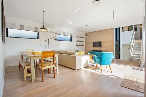 Photo of property in 1f Eversleigh Road, Belmont, Auckland, 0622