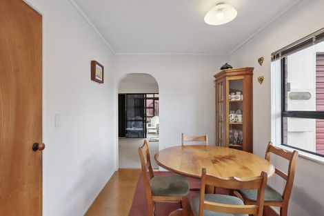 Photo of property in 2/9 Milwaukee Place, Glendene, Auckland, 0602