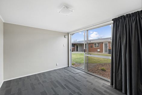 Photo of property in 6 Humphries Place, Awapuni, Palmerston North, 4412