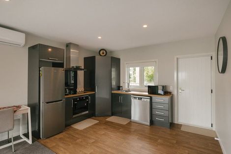 Photo of property in 8a Cuba Street, Takaro, Palmerston North, 4412