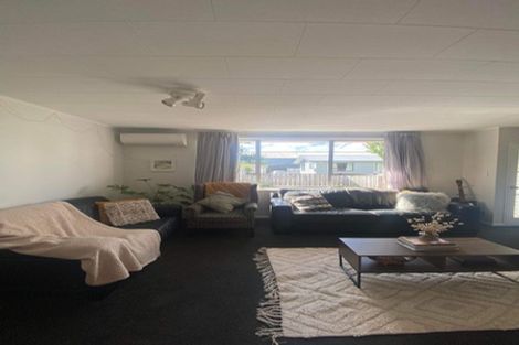Photo of property in 2/13 William Booth Grove, Trentham, Upper Hutt, 5018