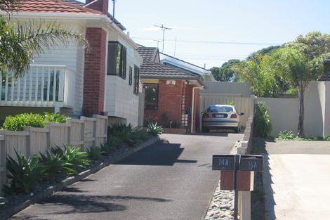 Photo of property in 2/14 Tobruk Crescent, Milford, Auckland, 0620