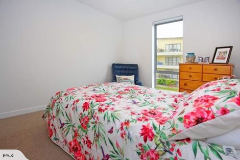 Photo of property in 1f/136 Stancombe Road, Flat Bush, Auckland, 2016