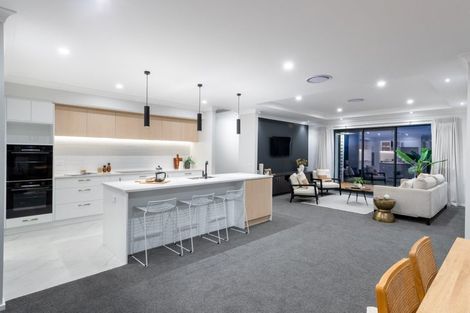 Photo of property in 54 Farnworth Terrace, Glenside, Wellington, 6037