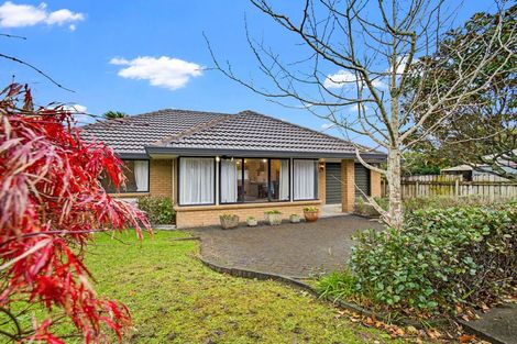 Photo of property in 2/13 Greers Road, Weymouth, Auckland, 2103